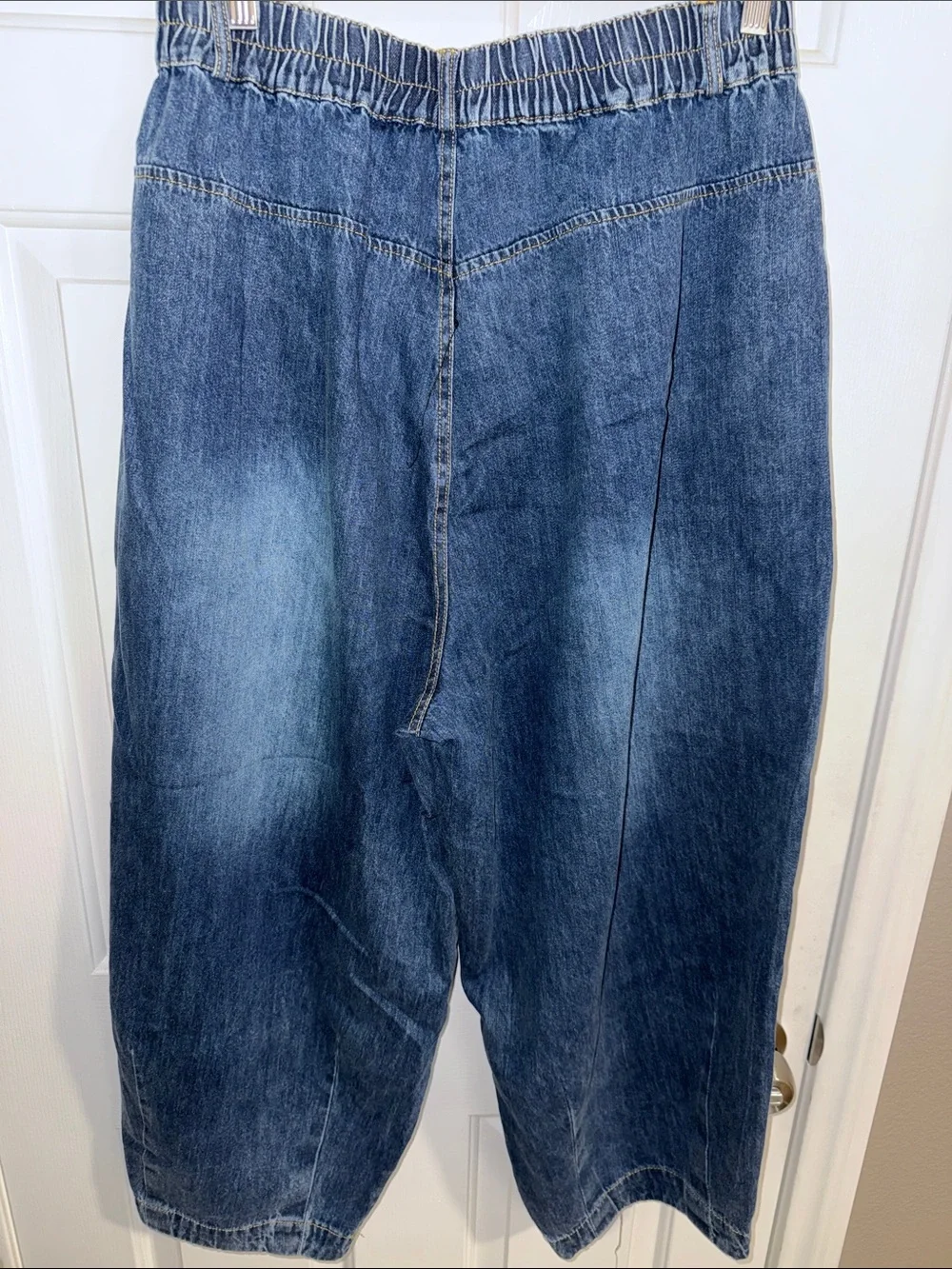 Relaxed Fit Balloon Denim Pants with Pleats and Front Pockets